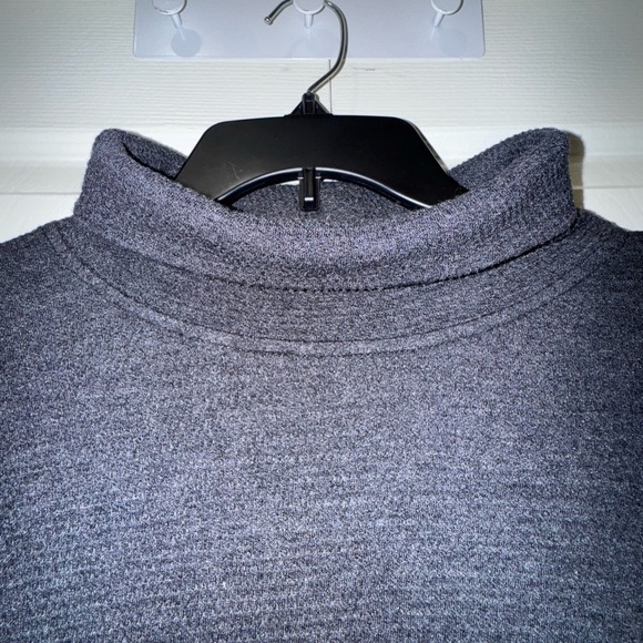Faherty Gray Knit fold over neck front pocket long sleeve shirt. Size L GUC - Picture 5 of 10